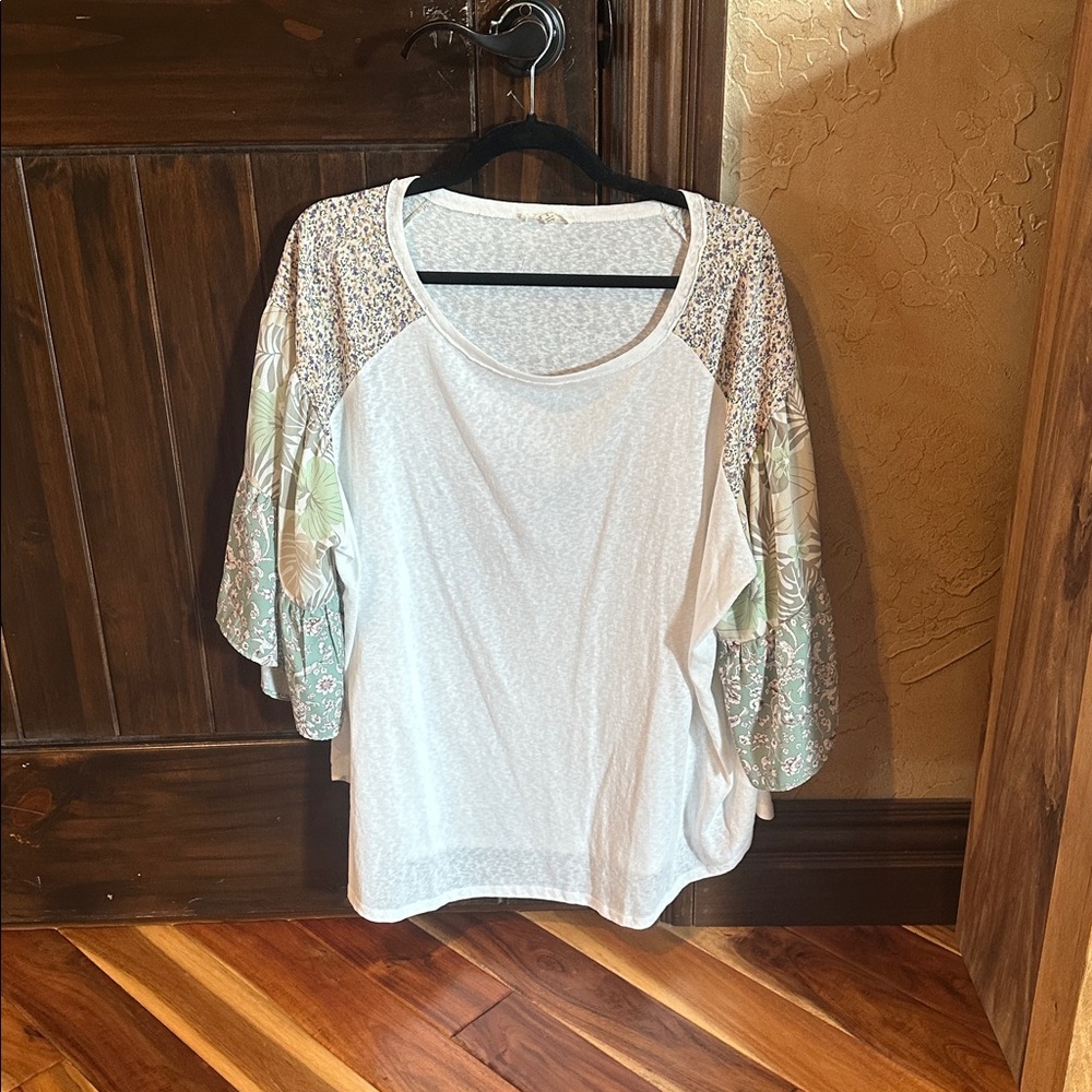 Easel Cream Knit Top